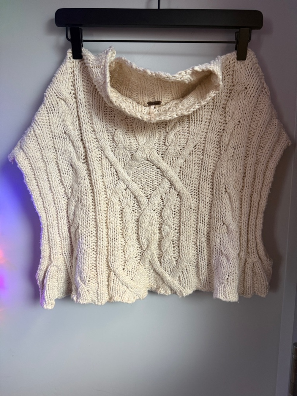 Free People Cream Ribbed Cable knit Pullover Sweater-vest